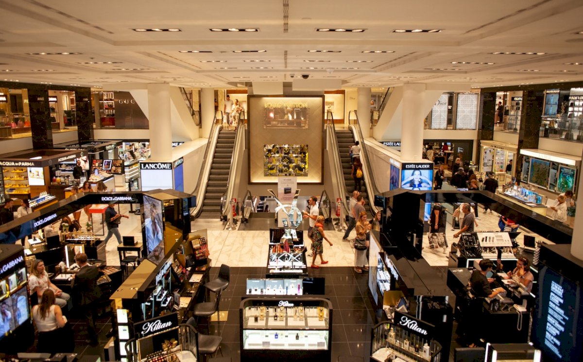 How to build a new revenue stream and create customer stickiness with Retailers and Brands